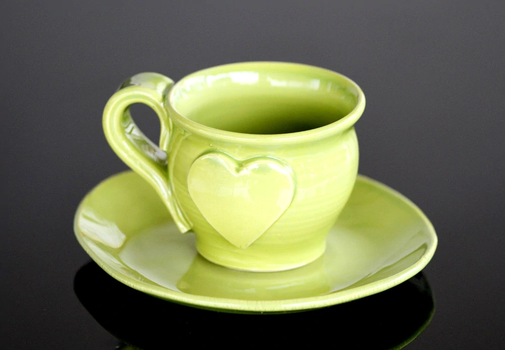 Keramická šálka na kávu espresso - lungo - ristretto so srdiečkom - 100 ml - zelená - ručná výroba