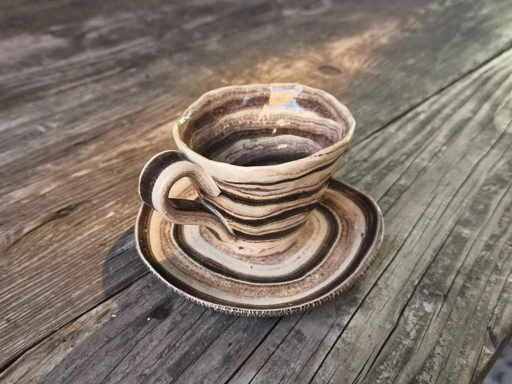 Keramická šálka na kávu espresso - lungo - ristretto 100 ml – Unikát! - béžovo-hnedá ručná výroba – modelovaná