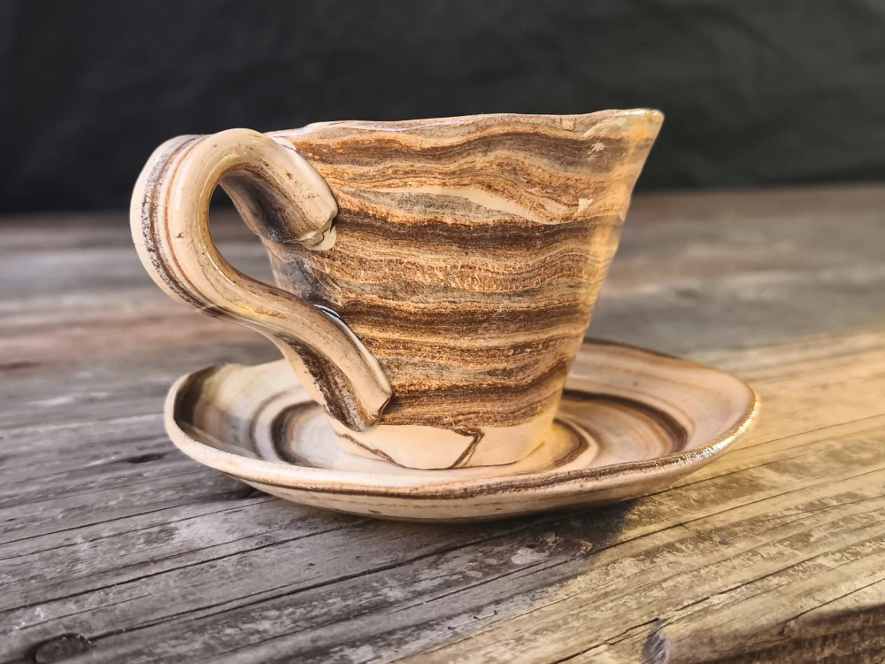 Keramická šálka na kávu espresso - lungo - ristretto 100 ml – Unikát! - béžovo-hnedá ručná výroba – modelovaná